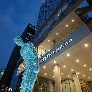 מלון Lotte Myeongdong ****